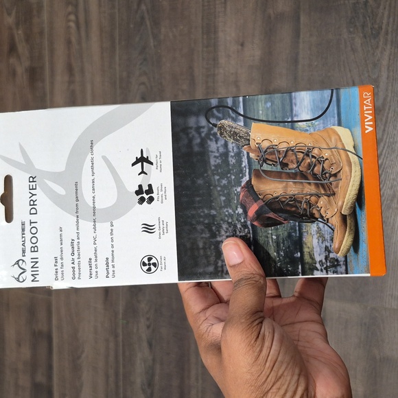 Realtree Mini Boot Dryer& Warmer NEW - Picture 3 of 5